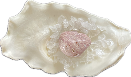 Rhodochrosit, rosa weiß gemustert mit Unebenheiten, Trommelstein, Größe 23 x 20 mm - ohne Deko