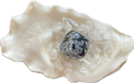 Schneeflockenobsidian, schwarz grau gemustert, Trommelstein, Größe 18 x 16 mm - ohne Deko