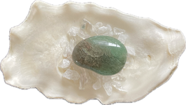 Nephrit (Jade), Trommelstein, Größe 27 x 20 mm - ohne Deko