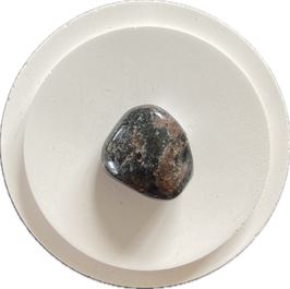 Biotit, dunkelbraun Maserung, Trommelstein, Größe 20 x 21 mm - ohne Deko