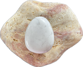 Howlith weißgrau gemustert, Schmuck Anhänger mit seitlicher Bohrung, Größe 32 x 26 mm - ohne Deko