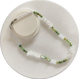Bergkristall 8 mm, Chalcedon 3 mm, Jade 6 mm, Kugelkette, mit silberfarbigem Karabinerverschluss 41 cm lang - ohne Deko