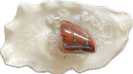 Brekzienjaspis, rot gemustert, Trommelstein, Größe 27 x 21 mm - ohne Deko
