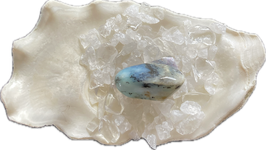 Andenopal azur blau, Trommelstein, Größe 24 x 13 mm