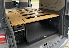 VW T7 California Beach Tour - Heckablage mit Bettverlängerung
