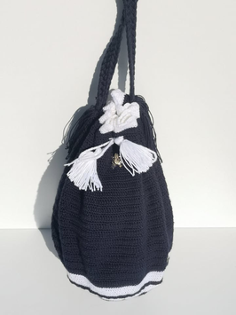 Bolso Wayuu azul marino y blanco