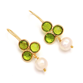 sparkling earrings * peridot & pearl