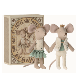 Royal twins mice, Little sister and brother in box (NEU)