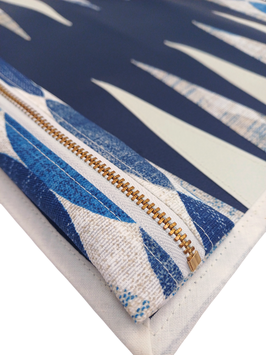 Roll Up Backgammon Reisespiel grafisch blau weiß im maritimen Style Upcycling