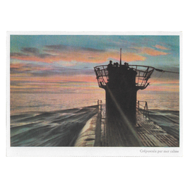 Crépuscule par mer calme (sous-marin allemand)