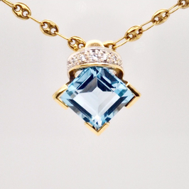 Goldkette & Anhänger 750er Gold · Topas & Brillanten