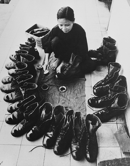 Christine Spengler. Vietnam, 1973. Le départ des Américains.