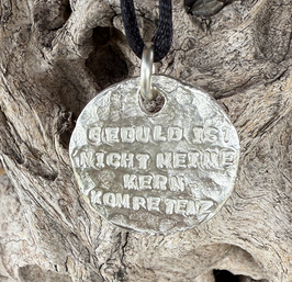 "GEDULD..." Amulett-Anhänger