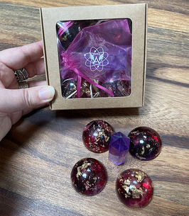 Steine Box – 4 Orgonite mit Kristallspitze