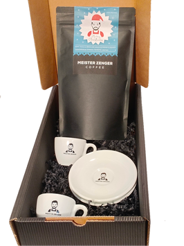 2 Tassen und ein Weihnachtskaffee im Geschenkkarton