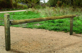 BARRIÈRE PIVOTANTE BOIS