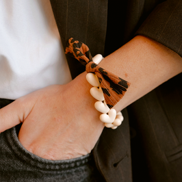 MON PETIT LEON - Bracelet Femme - Maxi coeurs Beige