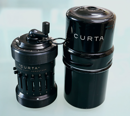 Curta I Complete Set “1st Generation”, No. 6403, Year 1949 – 1-Year Warranty