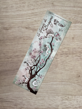 marque page dragon cerisiers "le grimoire des dragons, voyage en Asie"