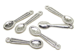 6 Breloques cuillère en métal argenté - 23 x 6 mm - RZZ156