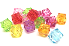 20 perles acrylique cubes à facettes multicolores - 7 x 8 mm - PP2W