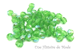 50 perles de Bohème à facettes vert AB - 4 mm - RWF6