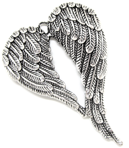 Grand pendentif ailes d'ange en coeur en métal argenté  - 69 x 47 mm  - RZZ77