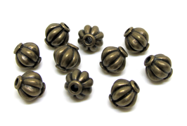 5 Perles en métal strié bronze 8 mm - PE011