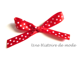 1 mètre de Ruban en satin rouge à pois blancs  - 9 mm