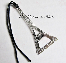 Marque page Tour Eiffel en métal filigrane -  72 x 32 mm