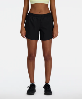 New Balance Sport Essentials Short 5 Inch Ws