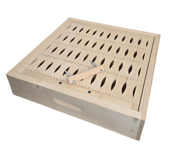 Wabenhonigraum Dadant Blatt (montiert, inkl. zusammengebaute und eingesetzte Rähmchen mit Anfangstreichen , inkl. Zellglas- und Kartonverpackung