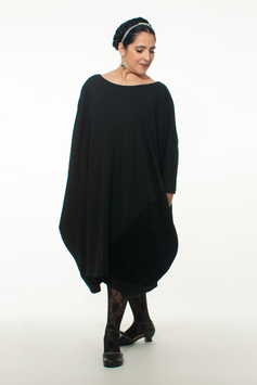 oversize Kleid für Damen in großer Größe aus Baumwolljersey mit Flockprint-Einsatz