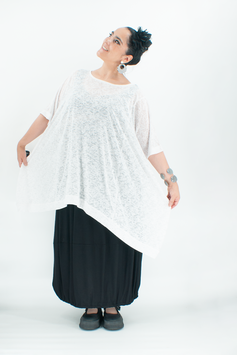Ballonförmiges oversized T-Shirt für Damen mit Teilungsnähten