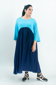 Türkis/Blaues Maxikleid im Kontrastlook