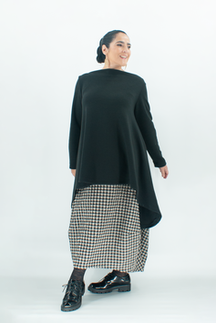 Eleganter, weit schwingender Strickpullover mit U-Boot Ausschnitt