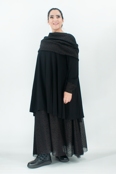 Festliches Longshirt mit großem Carmenkragen aus gepunktetem Tüllstoff