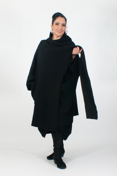 schwarzer Walkmantel für Damen in großer Größe mit Kapuze