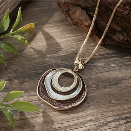 K004-2 / Kette mit Email-Design-Kreisen in Kaffeebraun