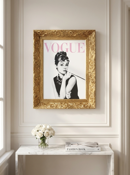 Audrey Hepburn Vogue Bild