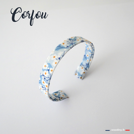 Bracelet en tissu fleuri bleu ciel "Corfou"