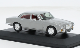 Jaguar XJ6 Series I 4.2 1968-1973 RHD Warwick grey