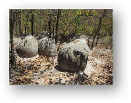 Guided hike to the "round stones"