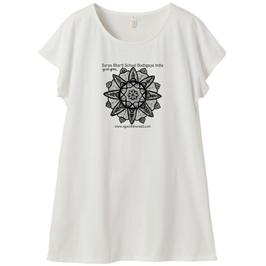 スシャント君デザイン「蓮の花」ミニ丈Tシャツワンピース・レディース（Mサイズ ）バニラホワイト（文字あり、学校名・HP）