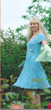Praechtig-Berlin Seidenkleid in Wickeloptik Lea M17