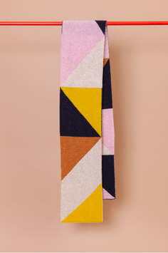 TRIANGLE SCARF YELLOW