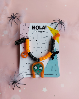 Collar con charms + Plaquita de identificación.