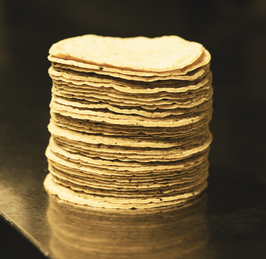TORTILLAS  DE NIXTAMAL DE BOLITA BLANCO DE OAXACA.  500 grs