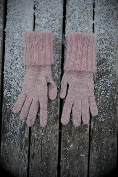 Strickanleitung für Fingerhandschuhe Nymphaea mit integrierter Stulpe