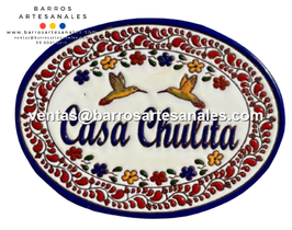 Placa Domiciliaria Realzada Plumeado Rojo Guirnalda Bouquet Plaza Azul Ovalada